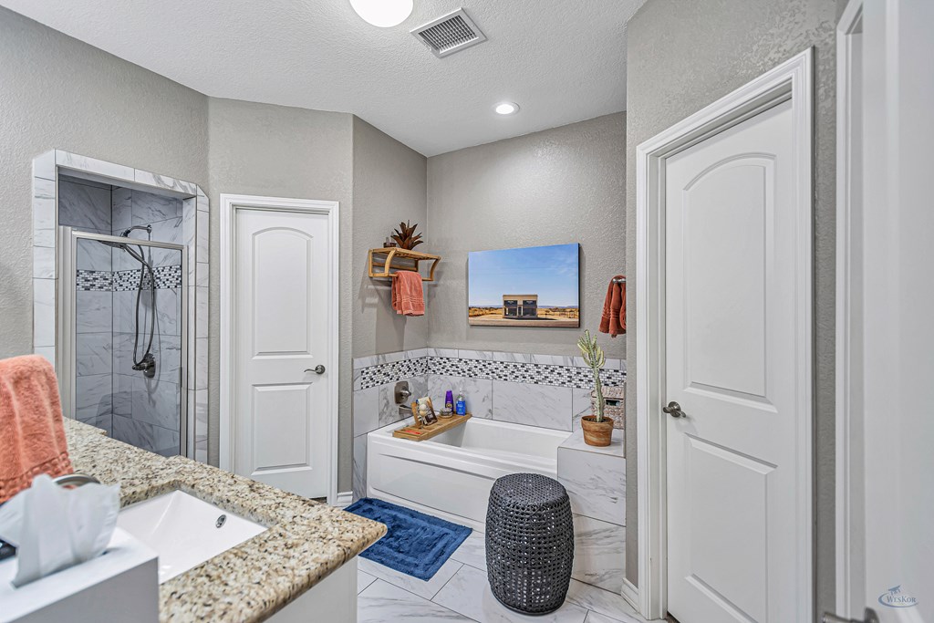 5611 S County Rd 1214