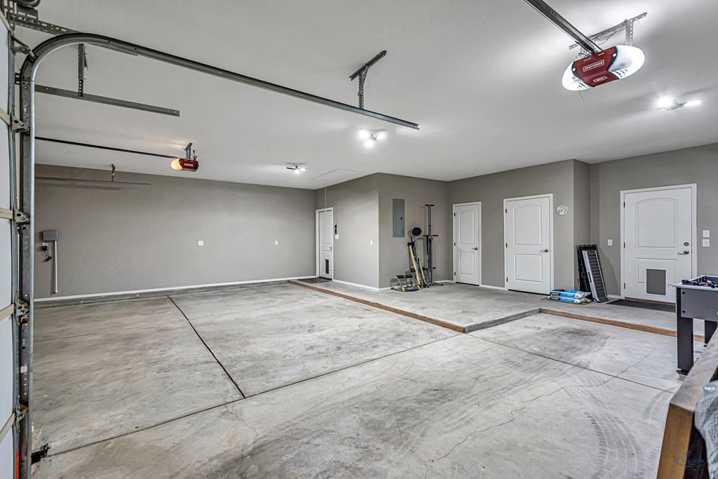 5611 S County Rd 1214