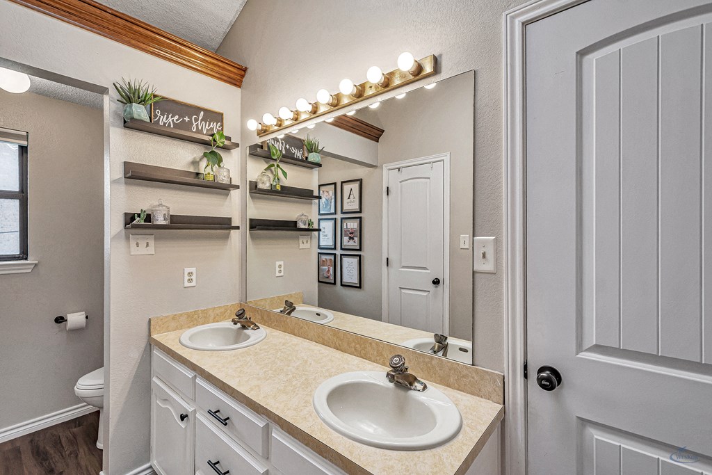 10802 E County Rd 108