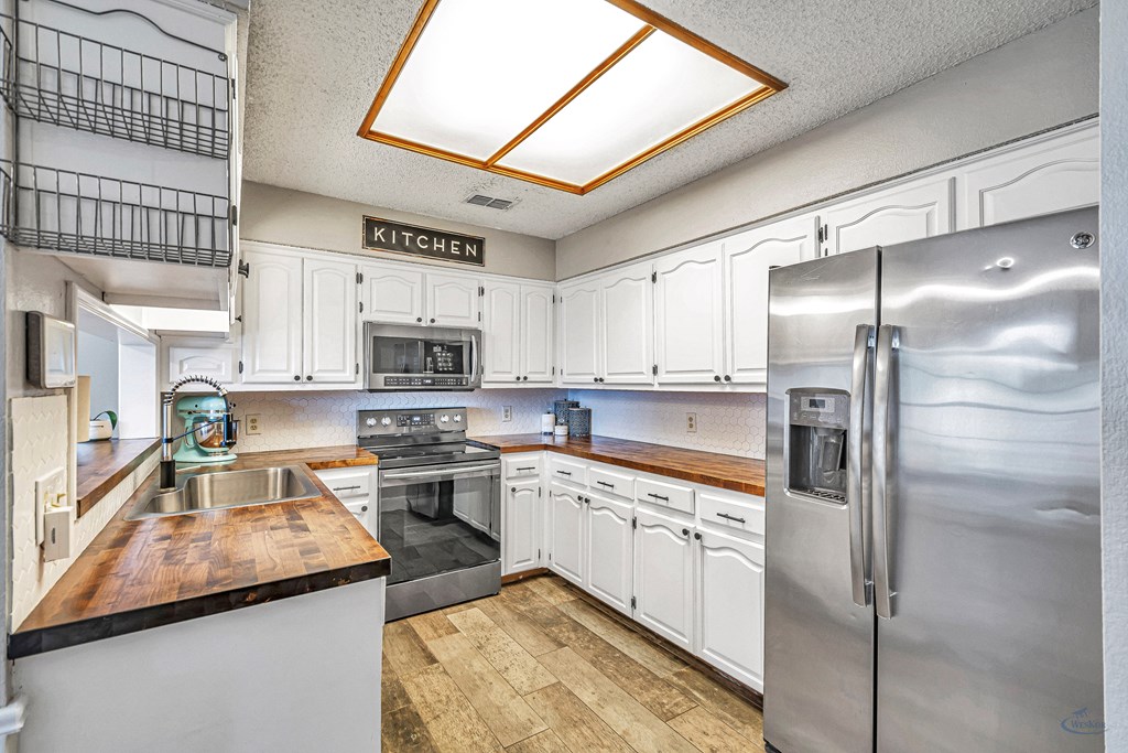 10802 E County Rd 108