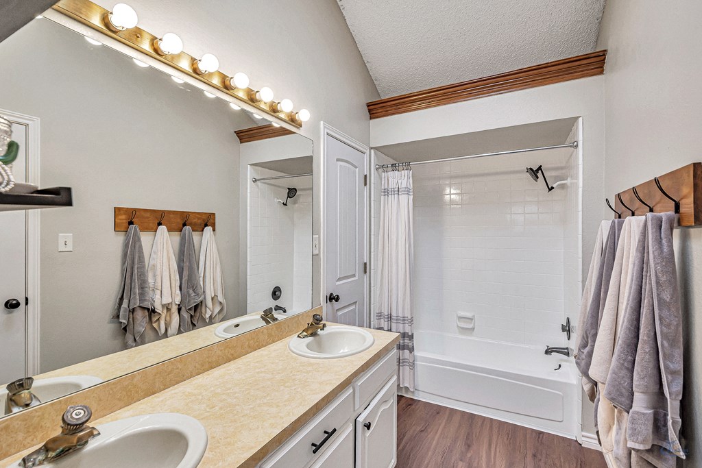 10802 E County Rd 108