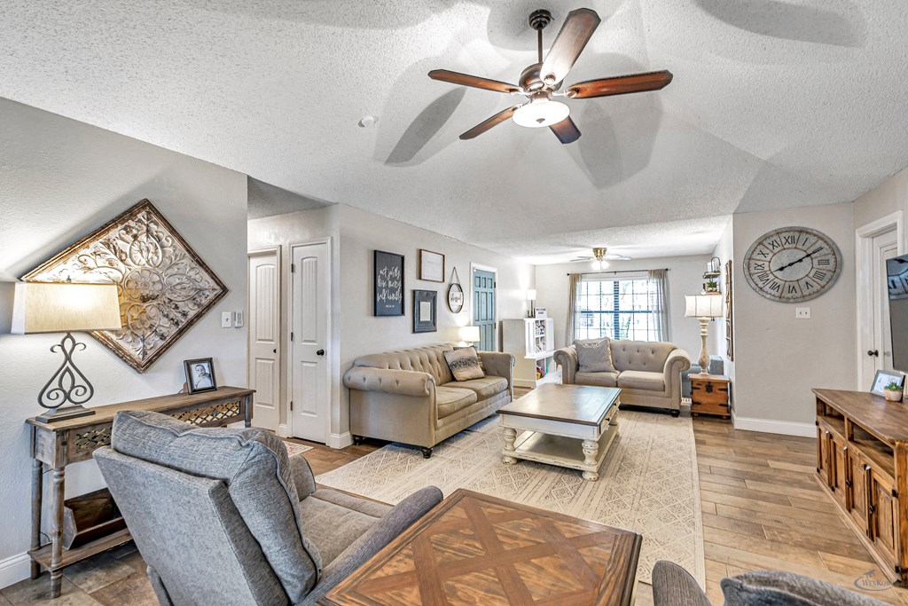 10802 E County Rd 108