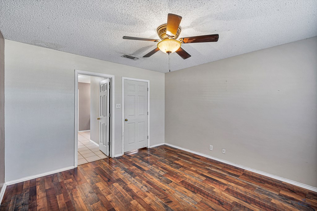 10809 E County Rd 108