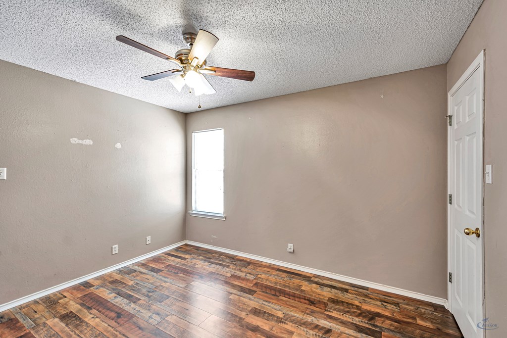 10809 E County Rd 108