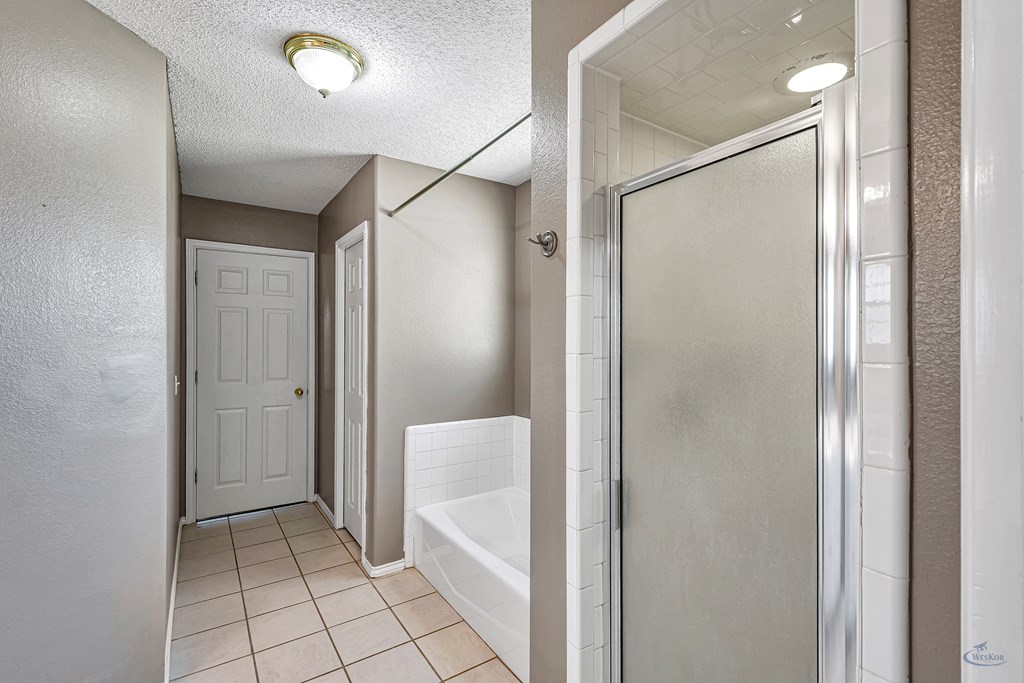 10809 E County Rd 108