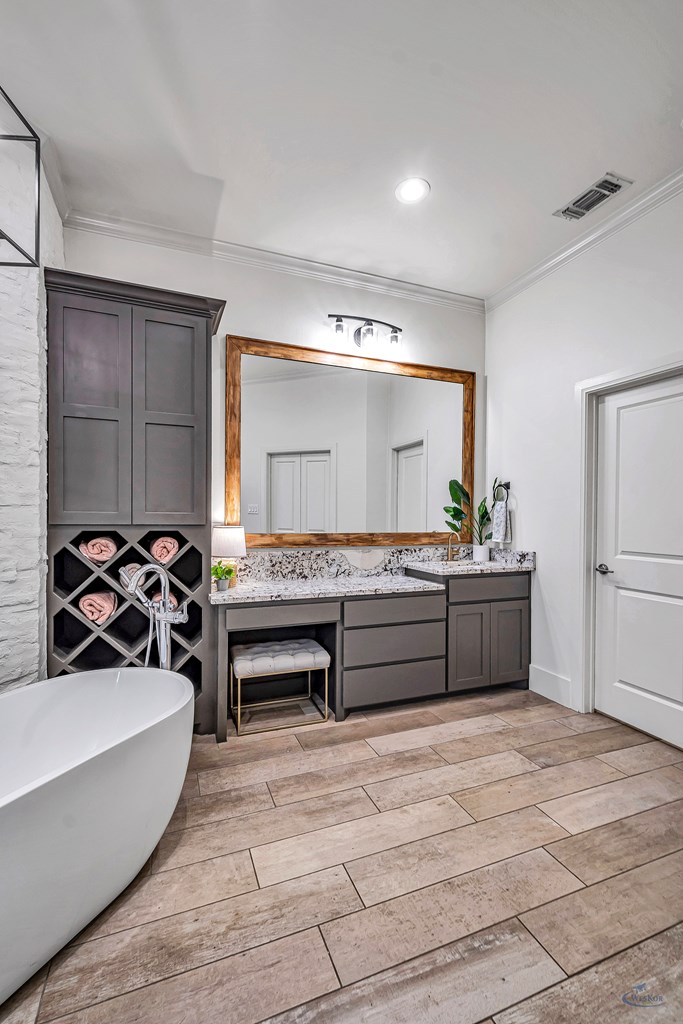 5205 Brown Heart Lane