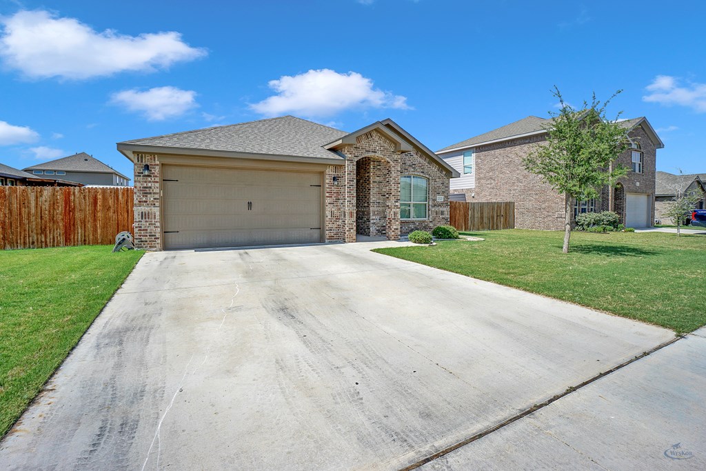 2323 Horizon Rd