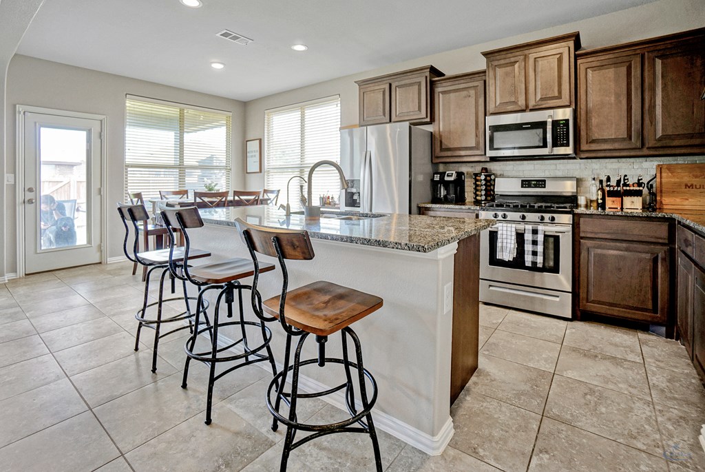 2323 Horizon Rd