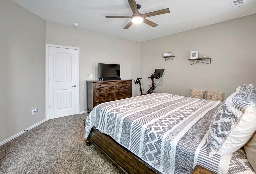2323 Horizon Rd