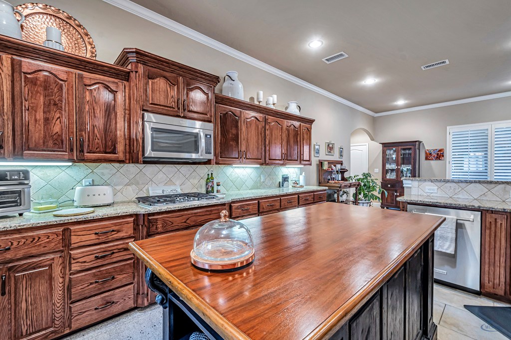 2504 Regency Oaks Ct