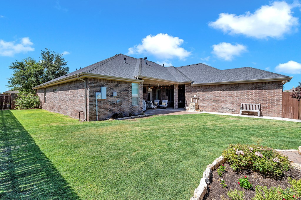 2504 Regency Oaks Ct