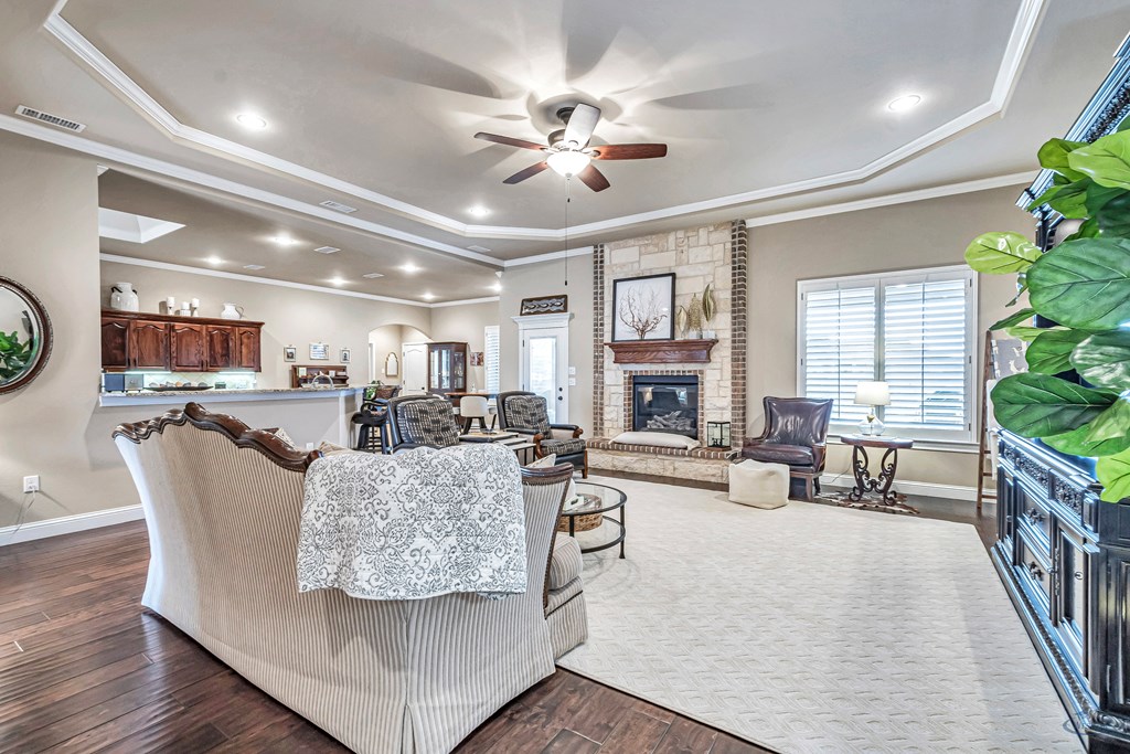 2504 Regency Oaks Ct