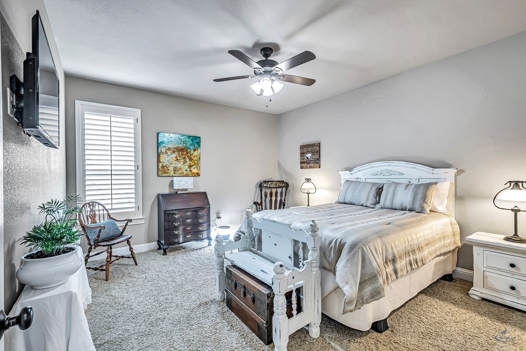 2504 Regency Oaks Ct