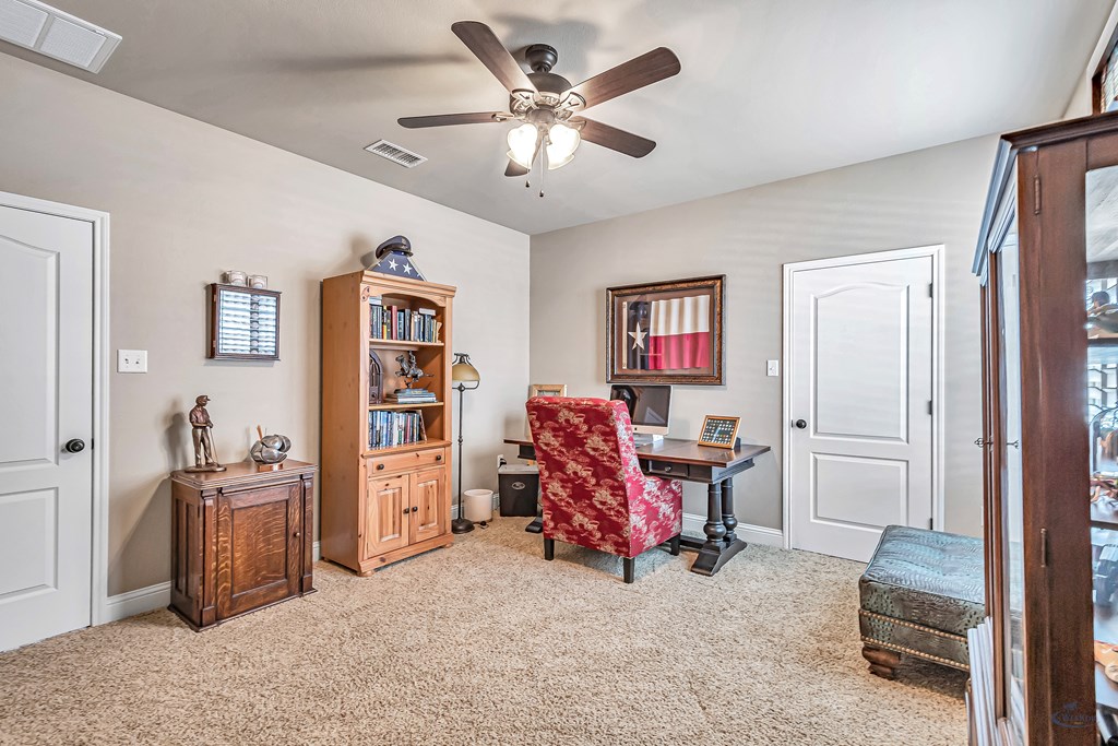 2504 Regency Oaks Ct