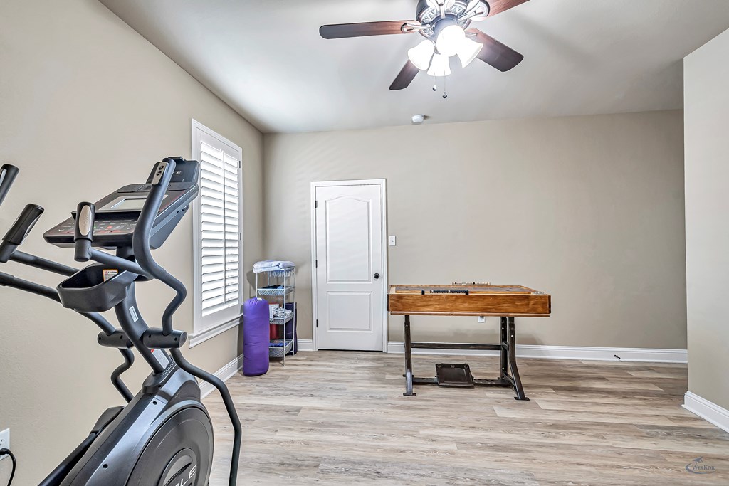 2504 Regency Oaks Ct