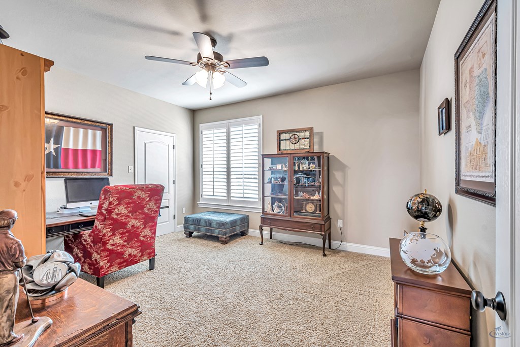 2504 Regency Oaks Ct