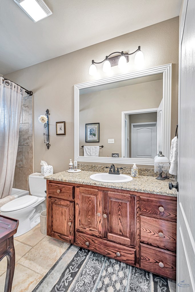 2504 Regency Oaks Ct