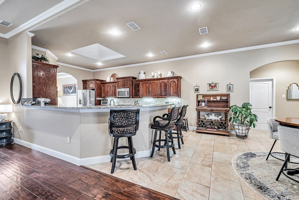 2504 Regency Oaks Ct