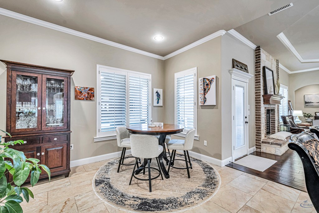 2504 Regency Oaks Ct