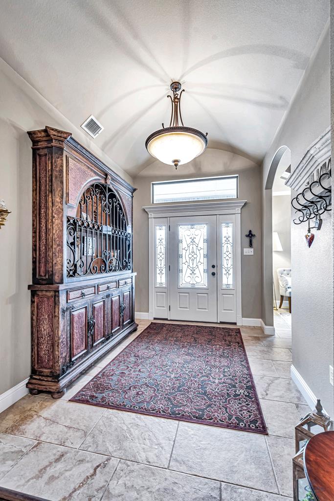 2504 Regency Oaks Ct