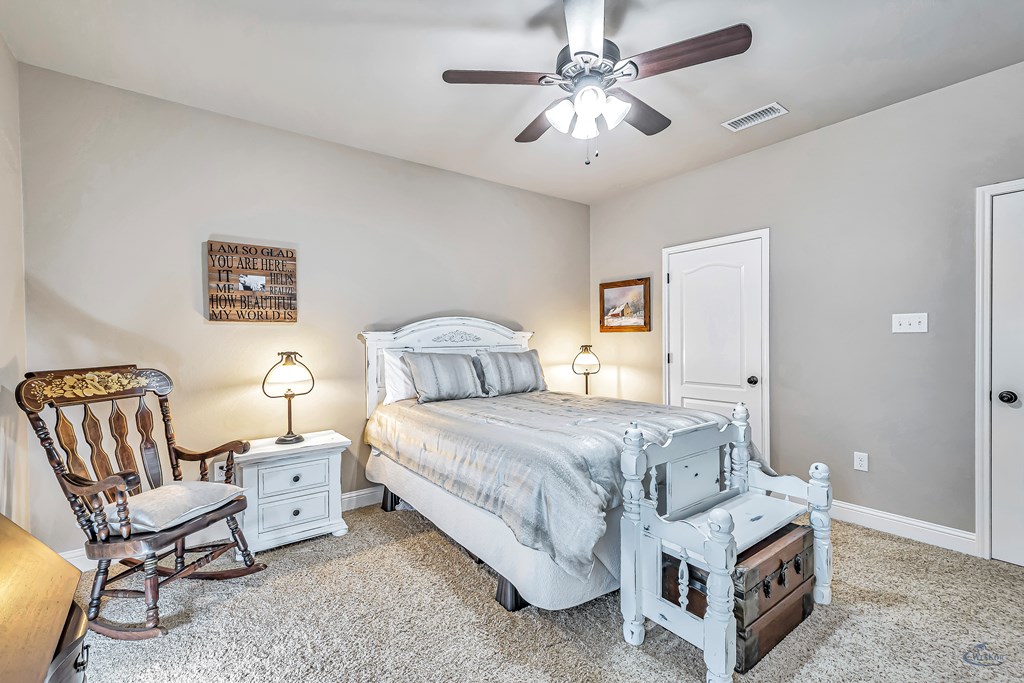 2504 Regency Oaks Ct