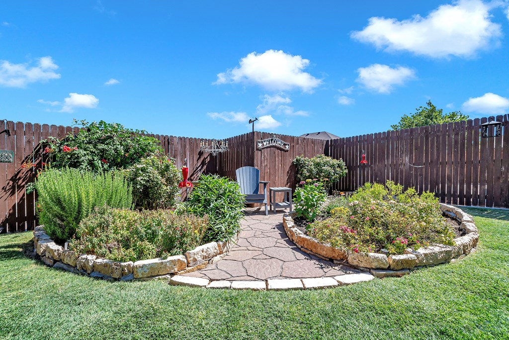 2504 Regency Oaks Ct