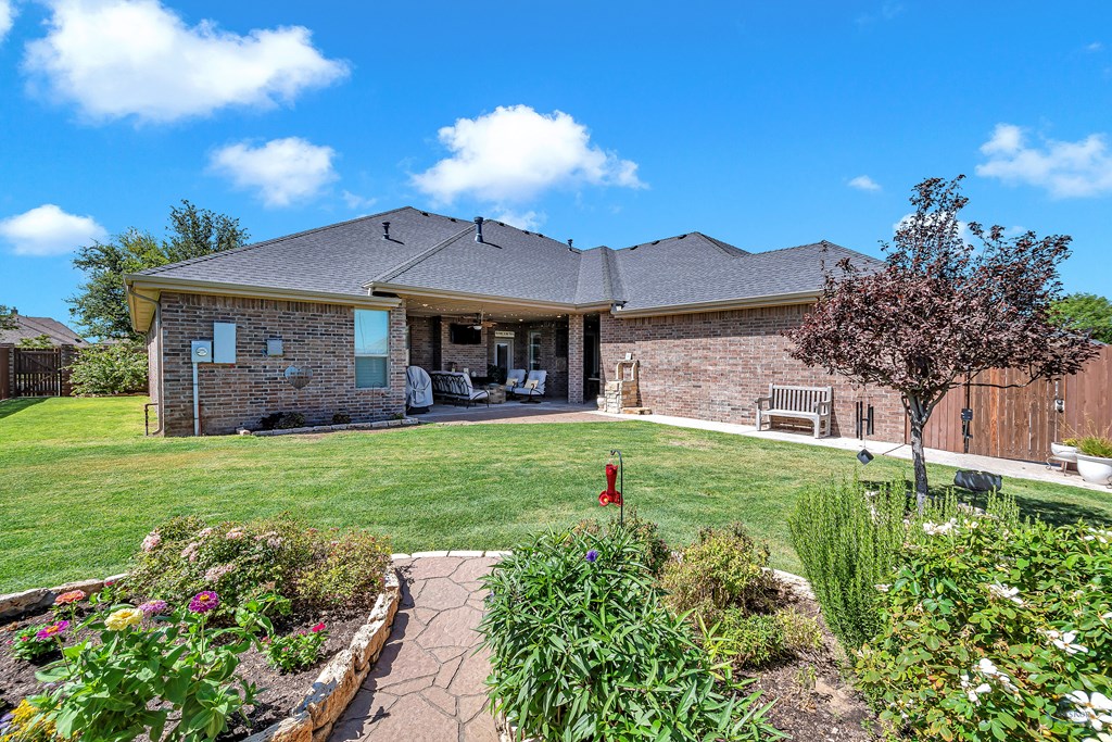 2504 Regency Oaks Ct