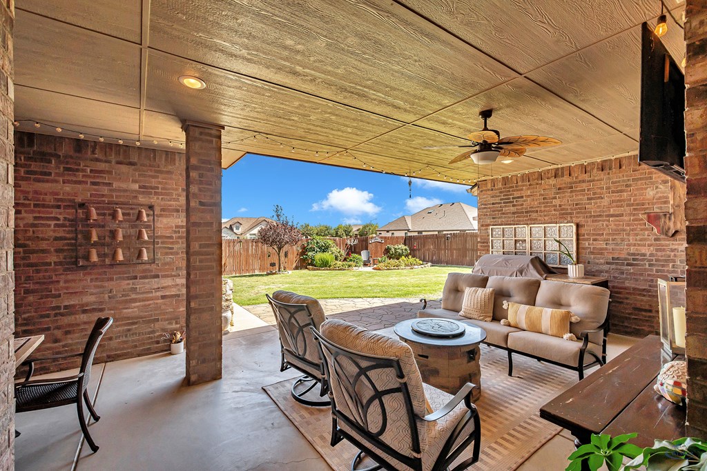 2504 Regency Oaks Ct