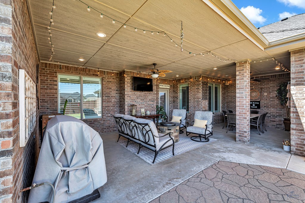 2504 Regency Oaks Ct