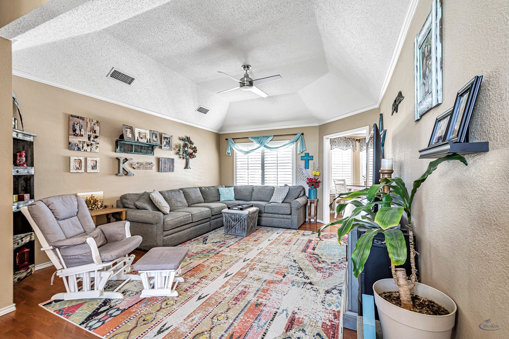 2201 S County Rd 1128