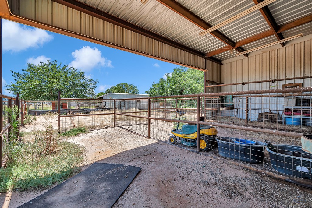 2201 S County Rd 1128