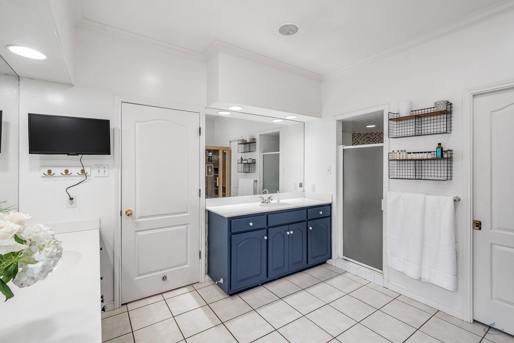 5716 Ridgemont Place