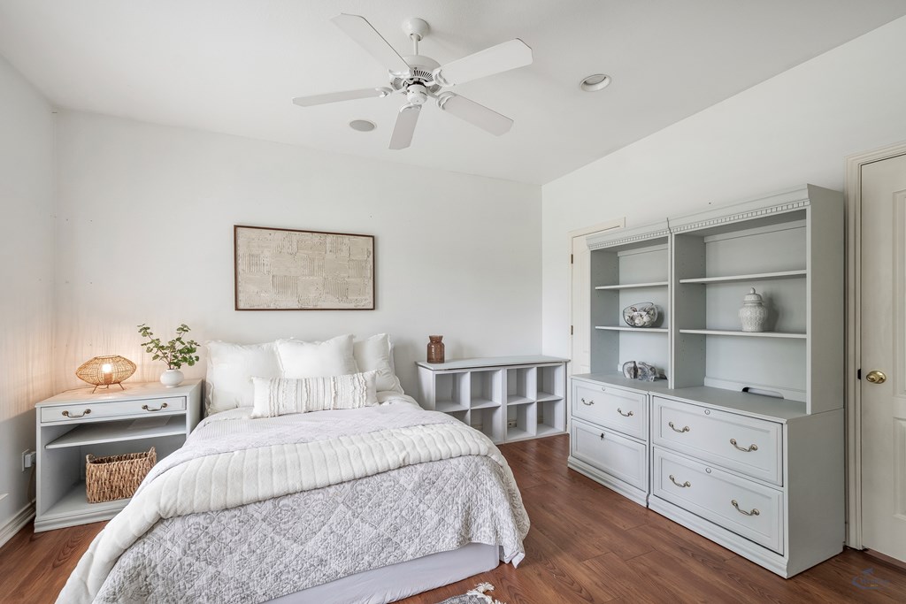 5716 Ridgemont Place