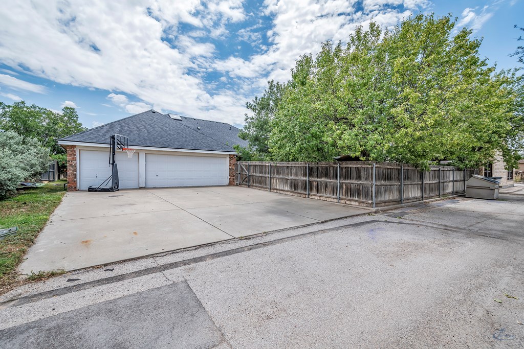 5716 Ridgemont Place