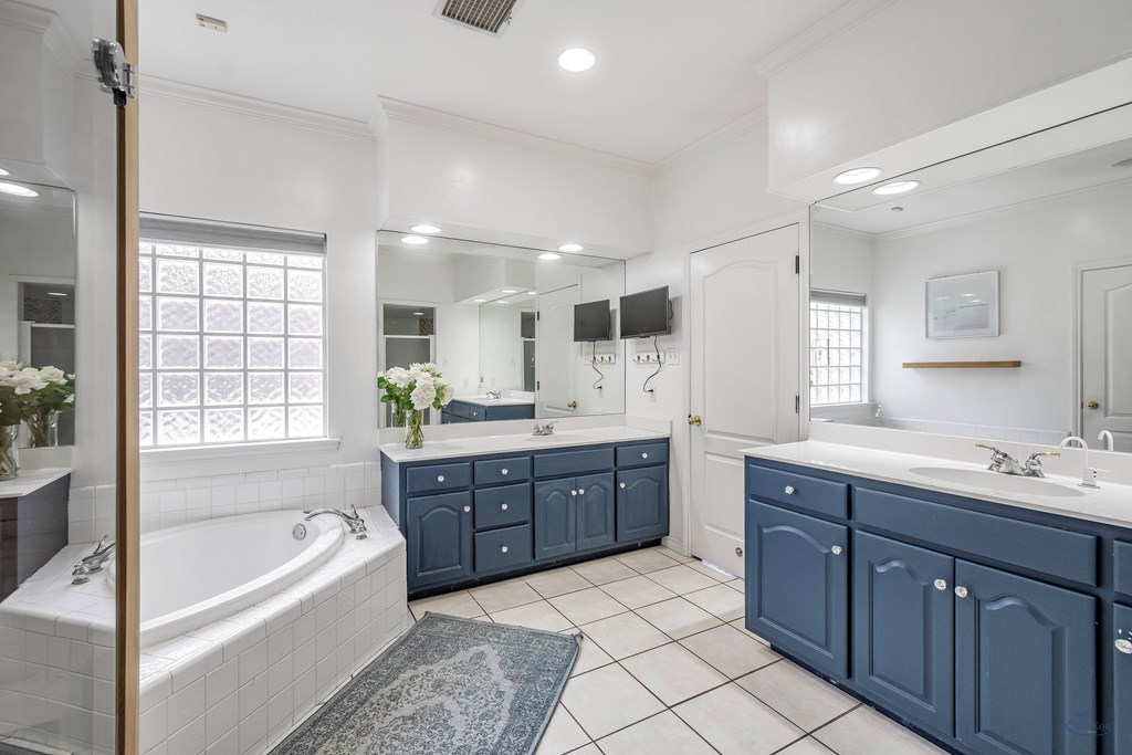 5716 Ridgemont Place