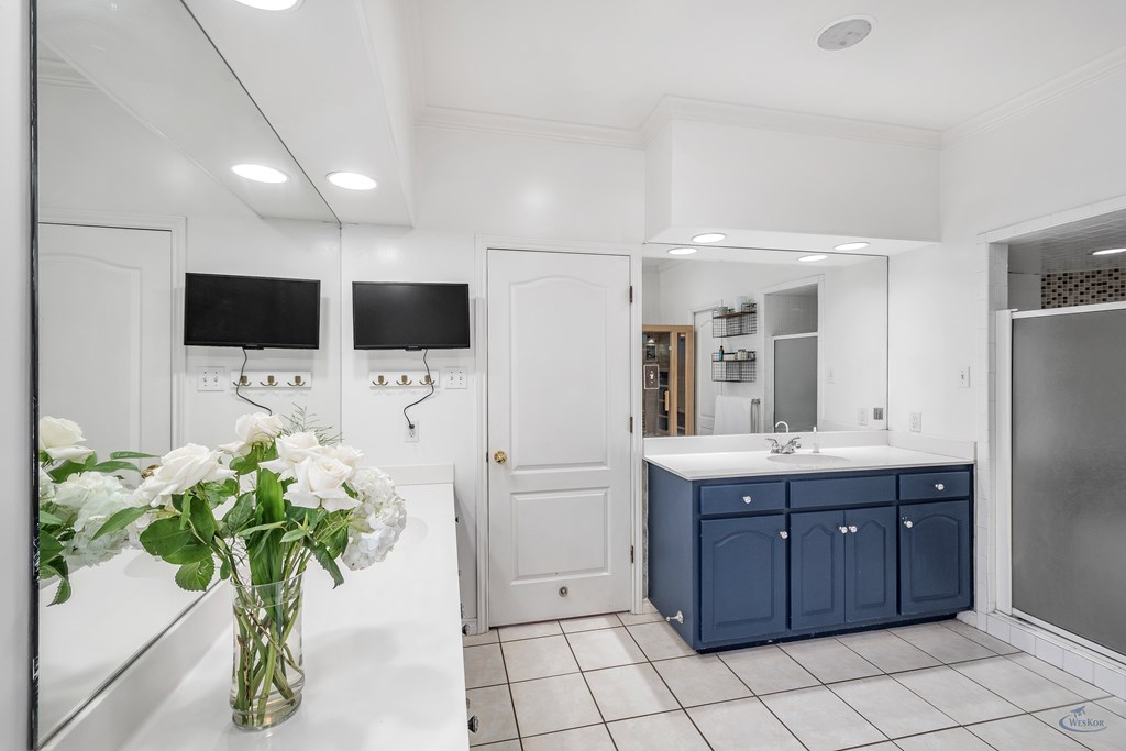 5716 Ridgemont Place