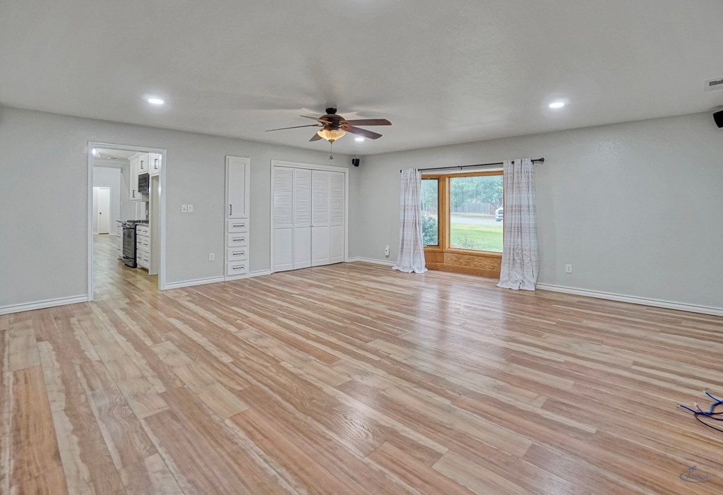 10803 E County Rd 105