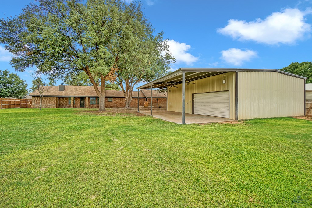 10803 E County Rd 105