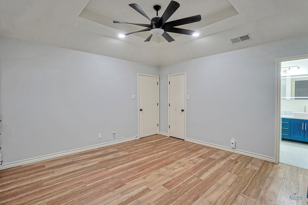 10803 E County Rd 105