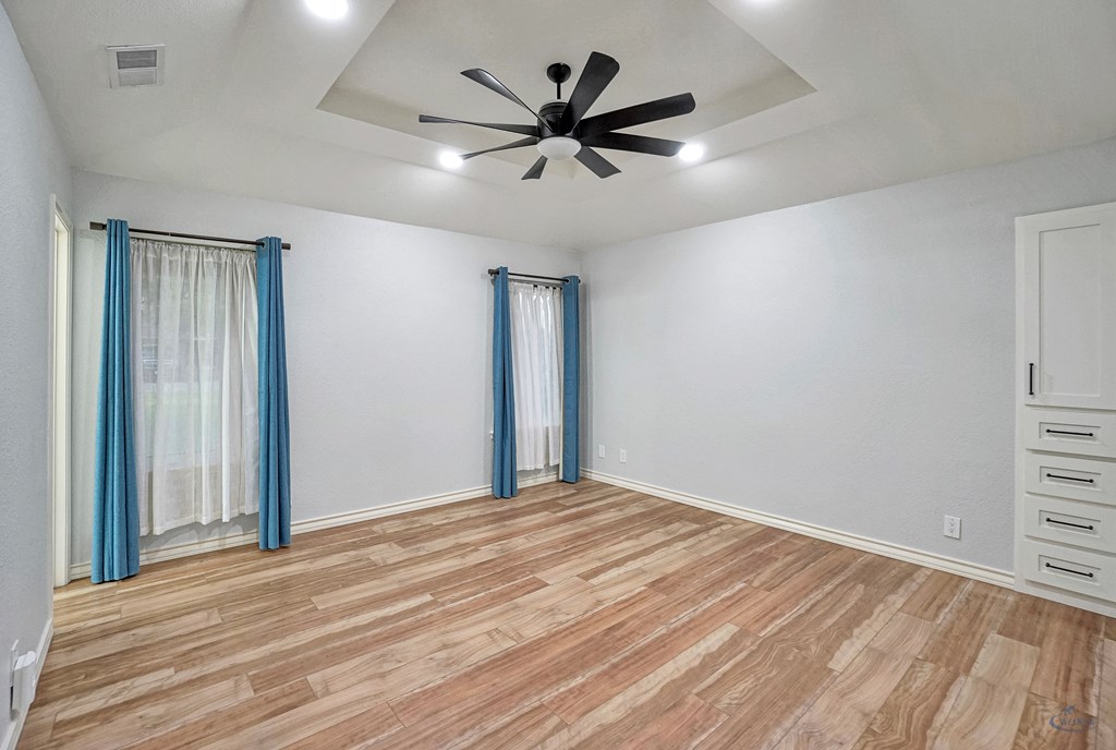 10803 E County Rd 105