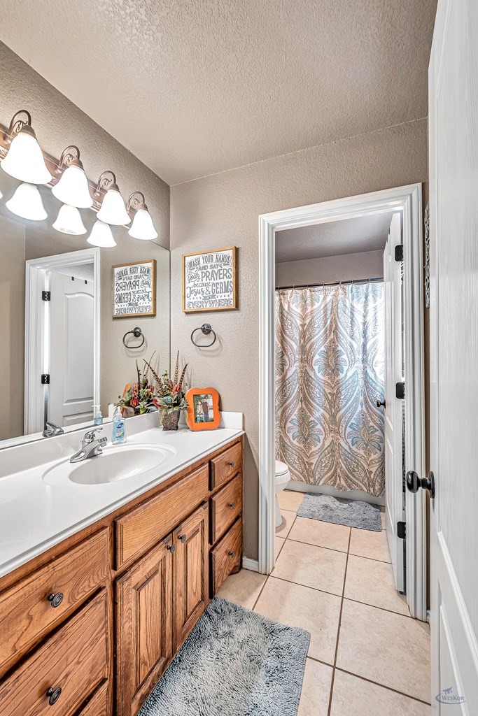 10601 E County Rd 102