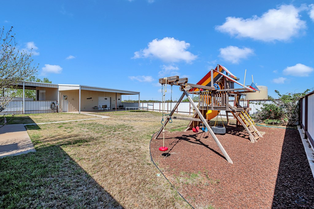 10601 E County Rd 102