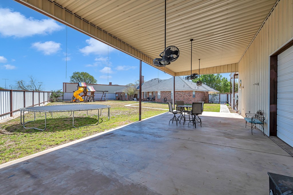 10601 E County Rd 102