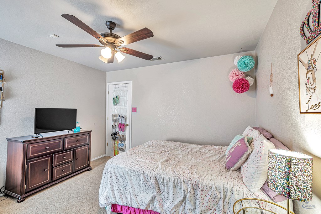 10601 E County Rd 102