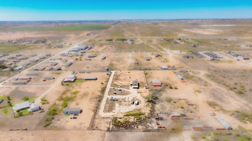 1110 N County Rd 1086