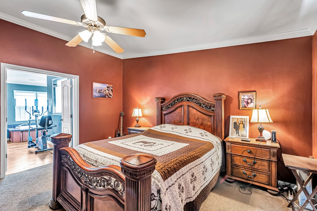 1110 N County Rd 1086