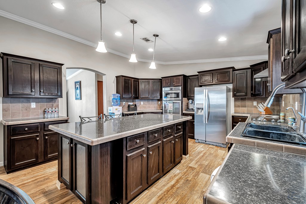 1110 N County Rd 1086