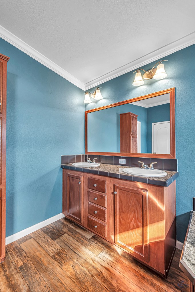 1110 N County Rd 1086