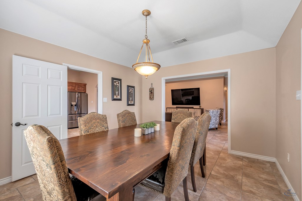 2301 W Golf Course Rd