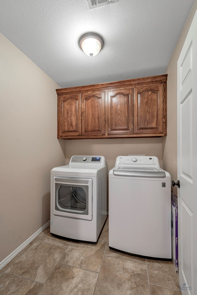 2301 W Golf Course Rd